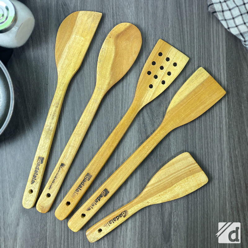 Spatula Kayu